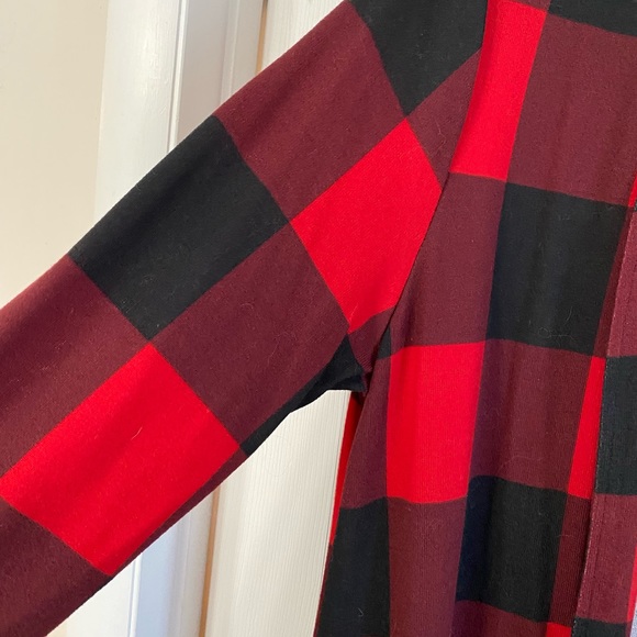 Red & black Buffalo check long sleeve, hi-low cardigan, 2XL, never worn - Picture 5 of 6